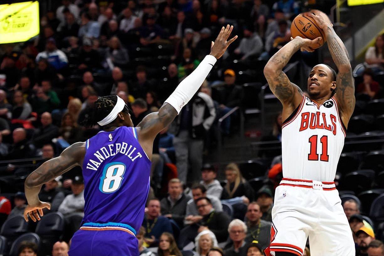 爵士完胜雄鹿，拉文三分雨点燃全场