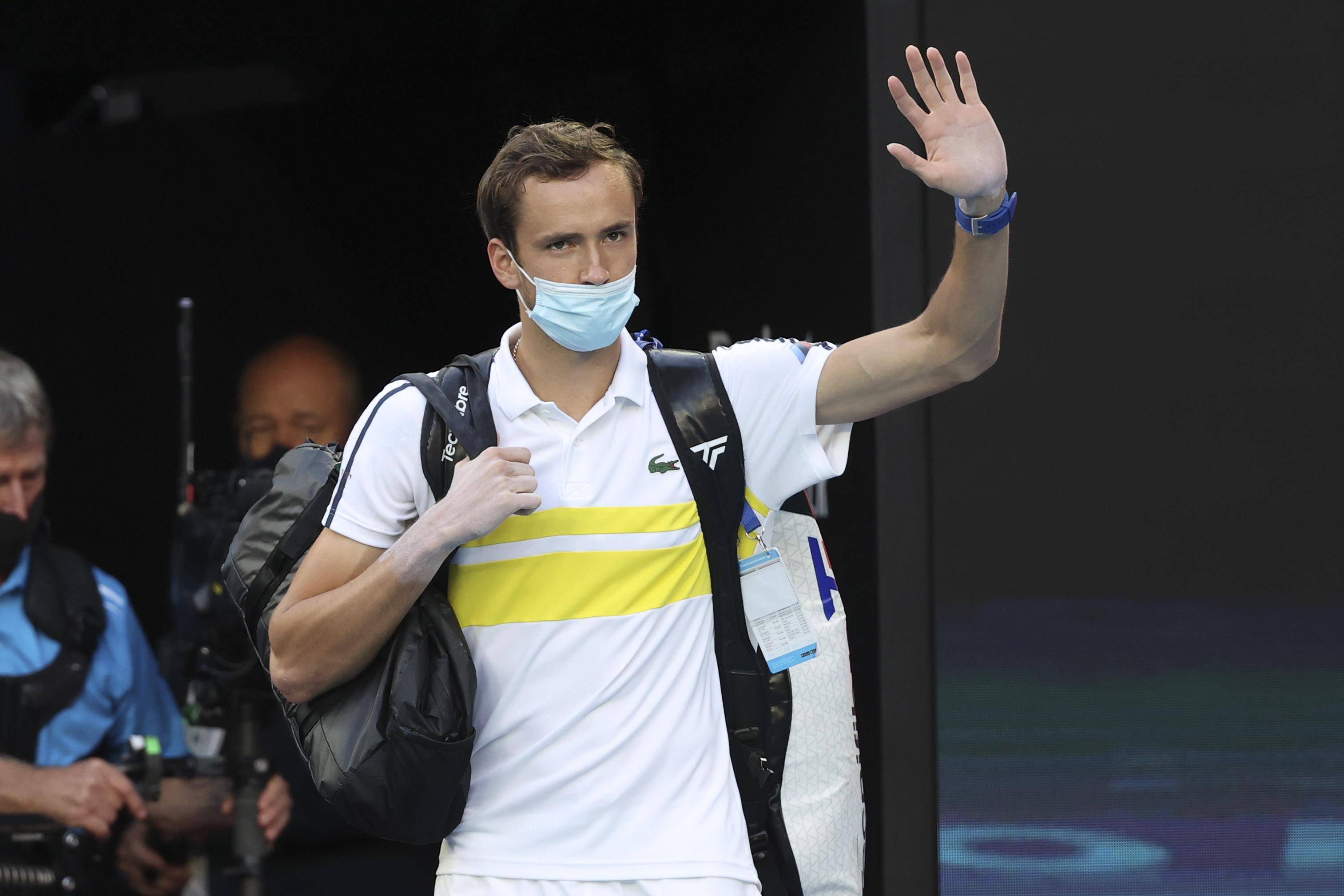 关于世界网球队血洗意大利网球队，梅德韦杰夫送出助攻的信息