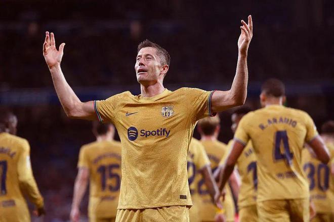 曼城血洗勒沃库森，特尔施特根完成帽子戏法