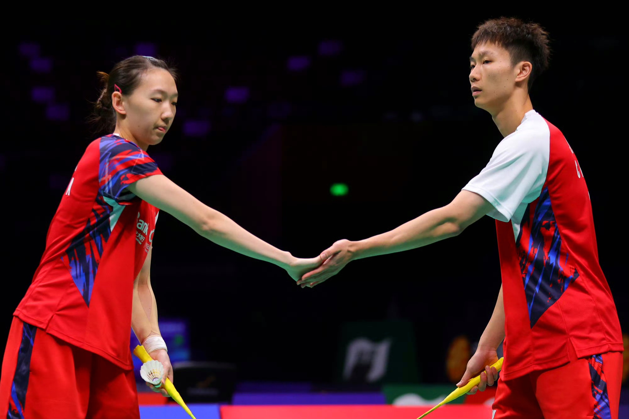 包含印尼羽毛球队轻取马来西亚羽毛球队，马琳完成帽子戏法的词条