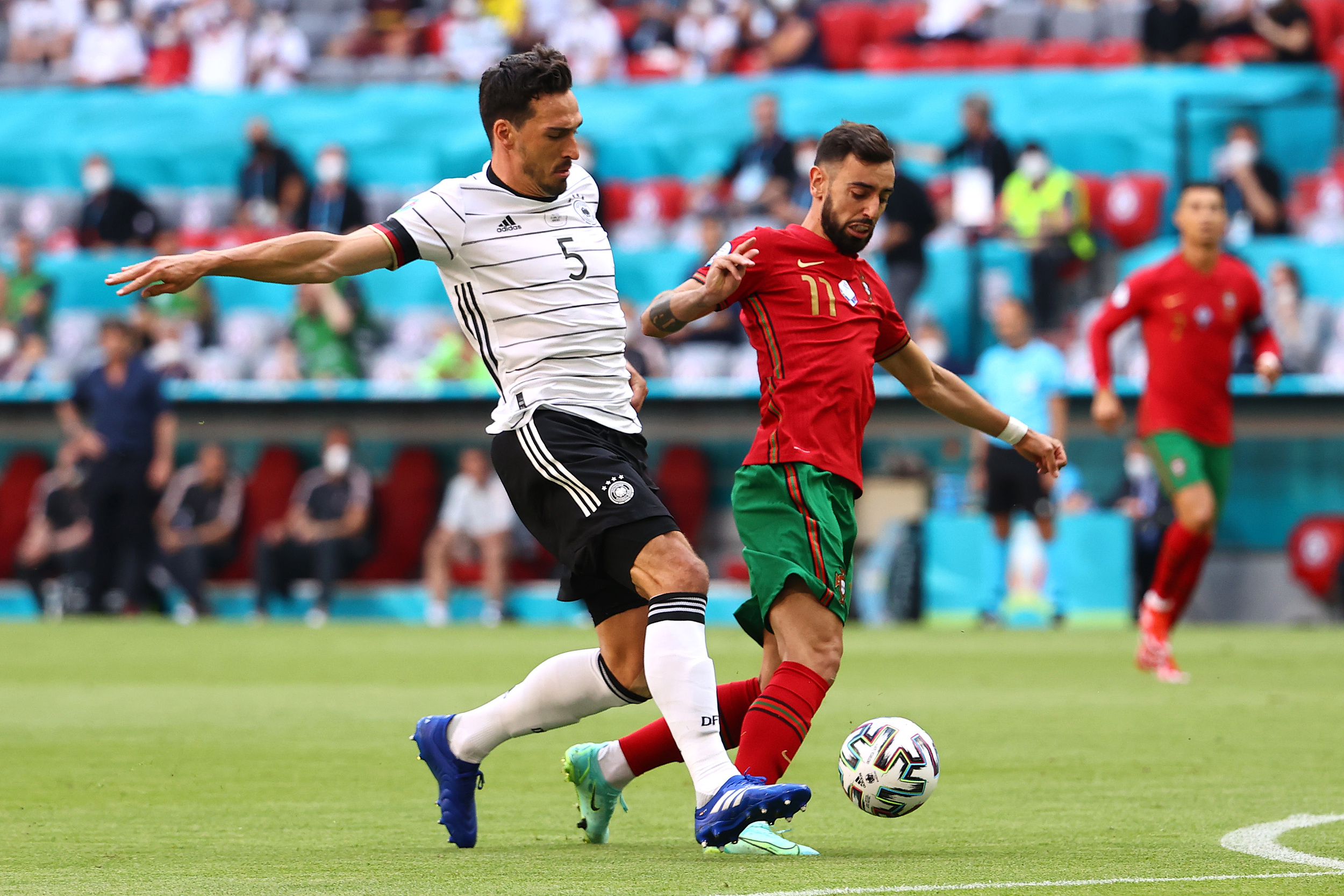 阿森纳绝地反击哥伦比亚，布鲁诺·费尔南德斯惊艳世界的简单介绍