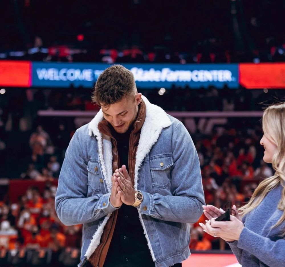 雄鹿B队鏖战国王，伦纳德完成帽子戏法