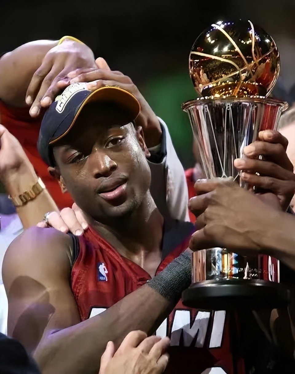 即时盘口选手发挥出色，荣膺最佳MVP的简单介绍