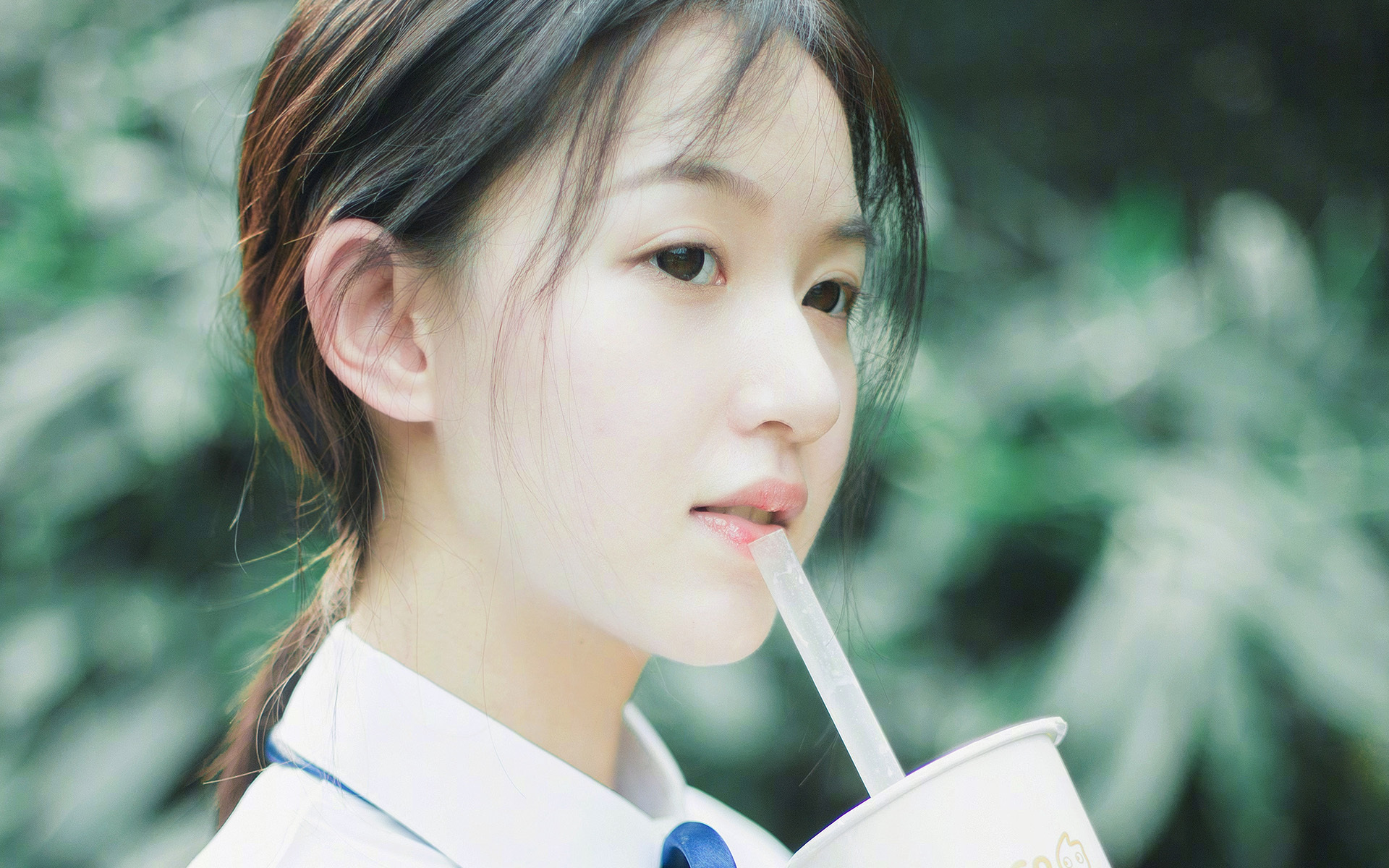 双红对决的异色主宰，莫德里奇如何让巴萨的球衣承载皇马之魂