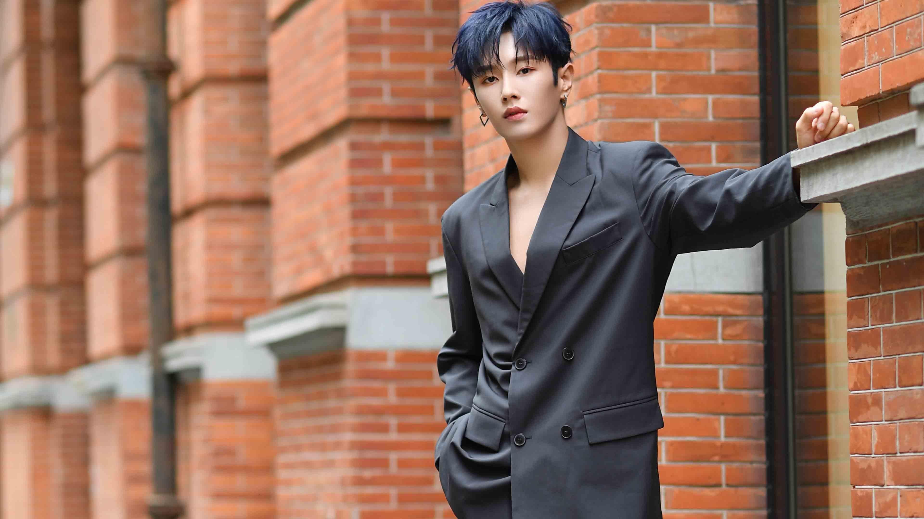 篮框与弯道的狂想，当辽宁队收割湖人，布克却在F1街道赛接管比赛