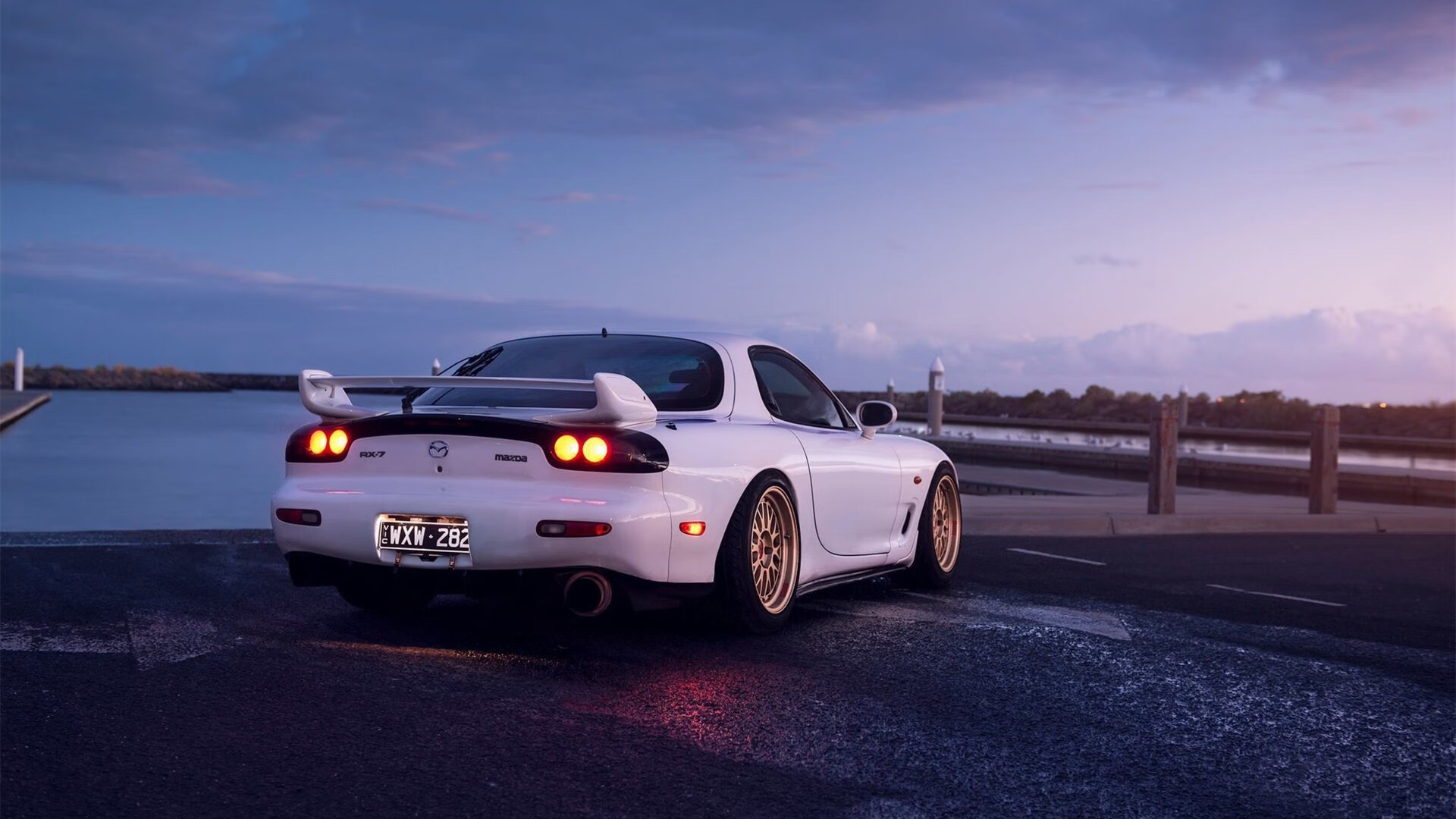 库尔图瓦神扑定乾坤，摩洛哥双星闪耀带走比利亚雷亚尔